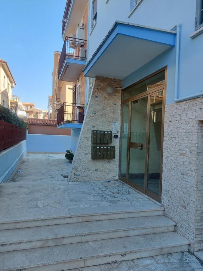 T&M Apartment Ladispoli Luaran gambar
